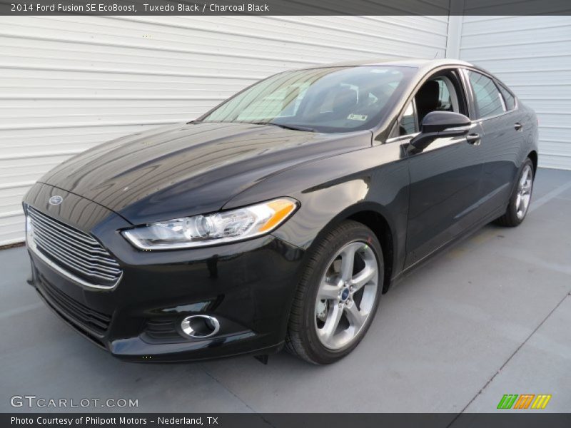 Front 3/4 View of 2014 Fusion SE EcoBoost