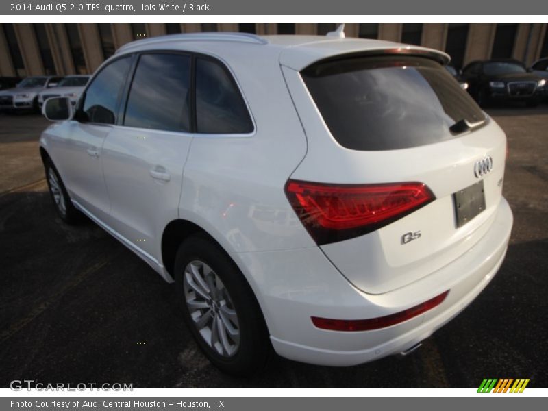 Ibis White / Black 2014 Audi Q5 2.0 TFSI quattro
