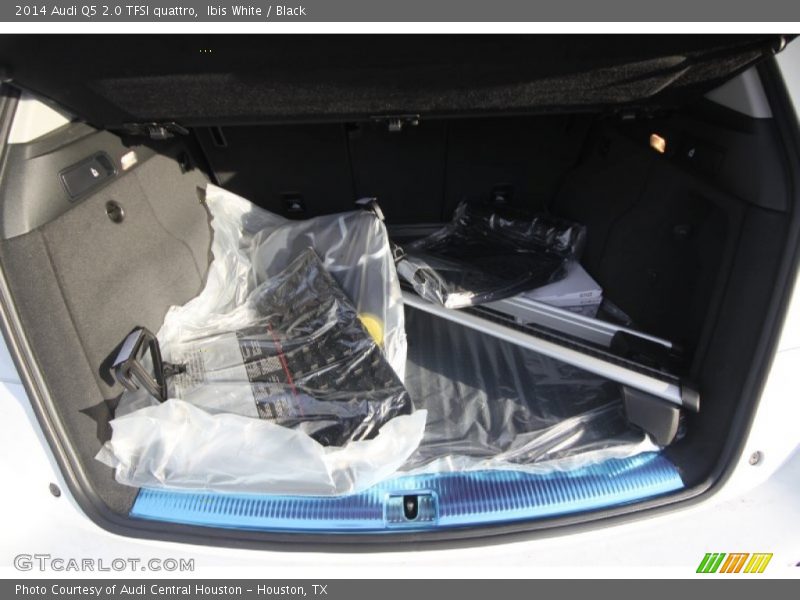 Ibis White / Black 2014 Audi Q5 2.0 TFSI quattro