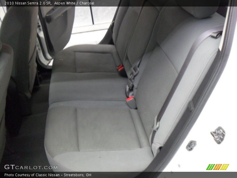 Aspen White / Charcoal 2010 Nissan Sentra 2.0 SR