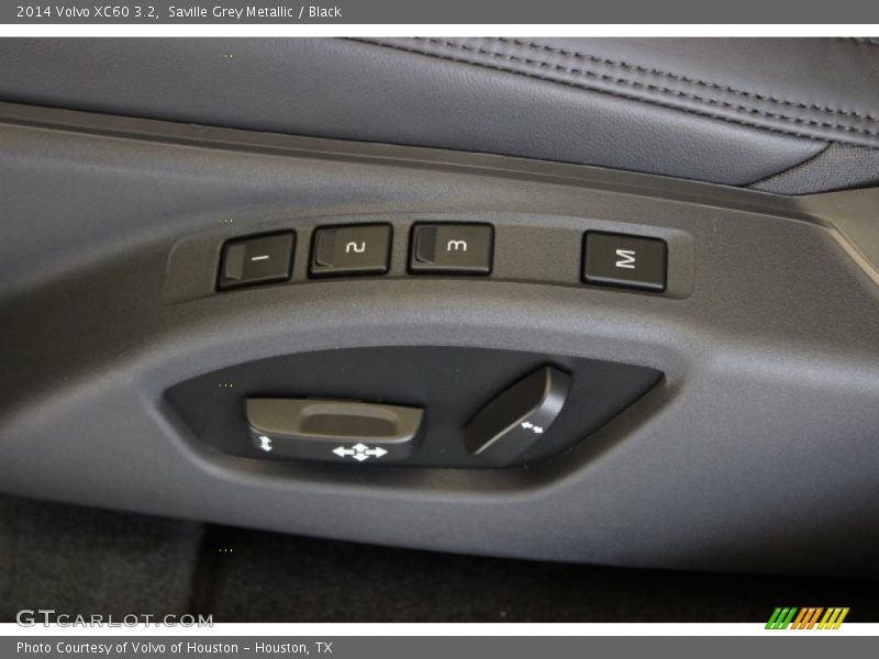 Saville Grey Metallic / Black 2014 Volvo XC60 3.2