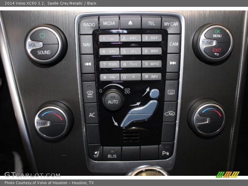 Saville Grey Metallic / Black 2014 Volvo XC60 3.2