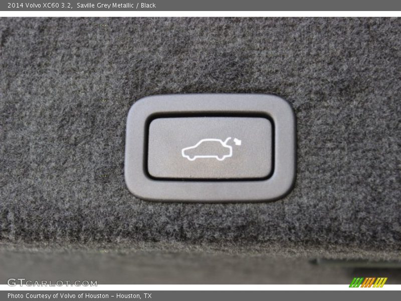 Saville Grey Metallic / Black 2014 Volvo XC60 3.2