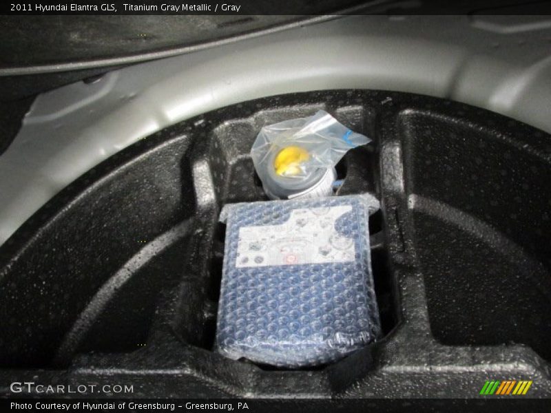 Titanium Gray Metallic / Gray 2011 Hyundai Elantra GLS
