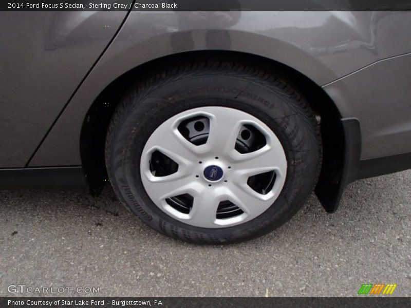 Sterling Gray / Charcoal Black 2014 Ford Focus S Sedan