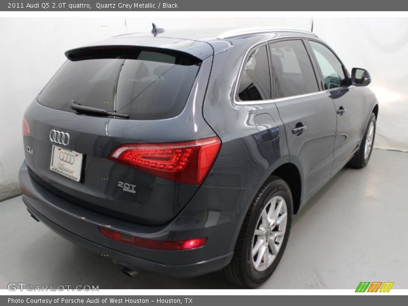 Quartz Grey Metallic / Black 2011 Audi Q5 2.0T quattro