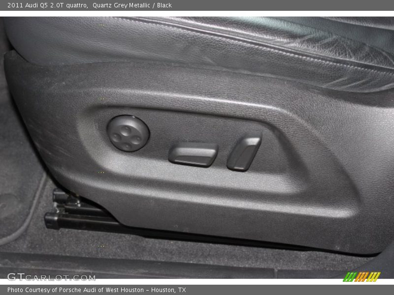 Quartz Grey Metallic / Black 2011 Audi Q5 2.0T quattro