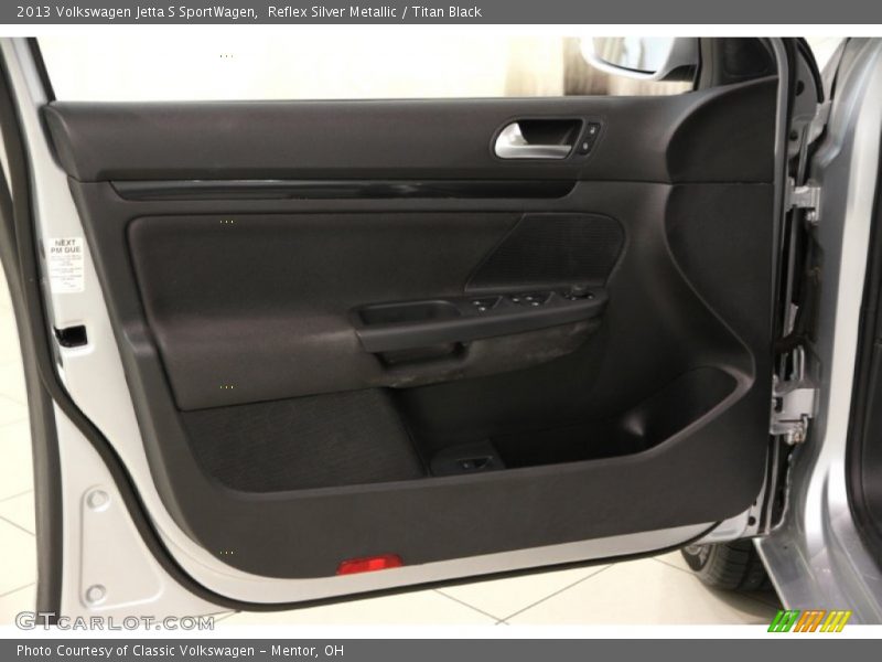 Reflex Silver Metallic / Titan Black 2013 Volkswagen Jetta S SportWagen