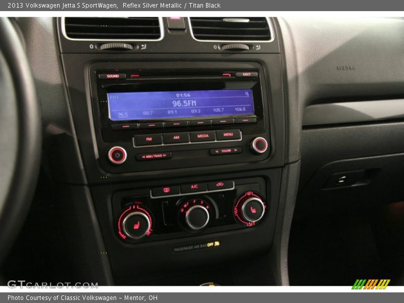 Reflex Silver Metallic / Titan Black 2013 Volkswagen Jetta S SportWagen