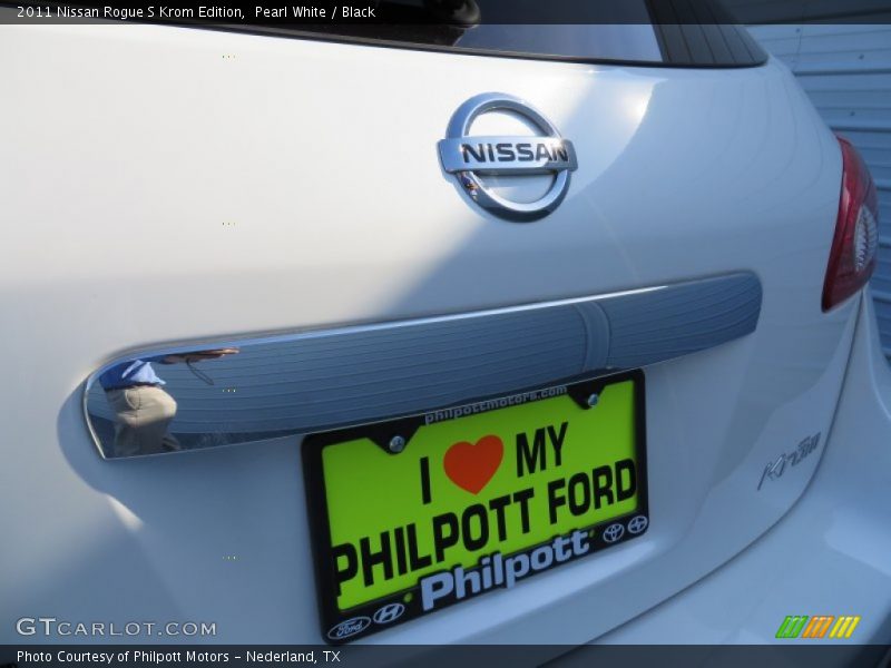 Pearl White / Black 2011 Nissan Rogue S Krom Edition