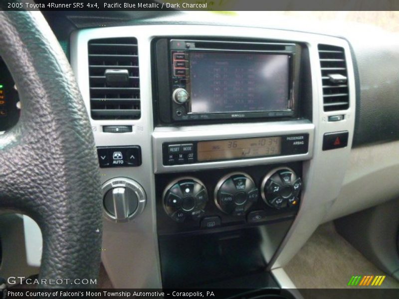 Pacific Blue Metallic / Dark Charcoal 2005 Toyota 4Runner SR5 4x4