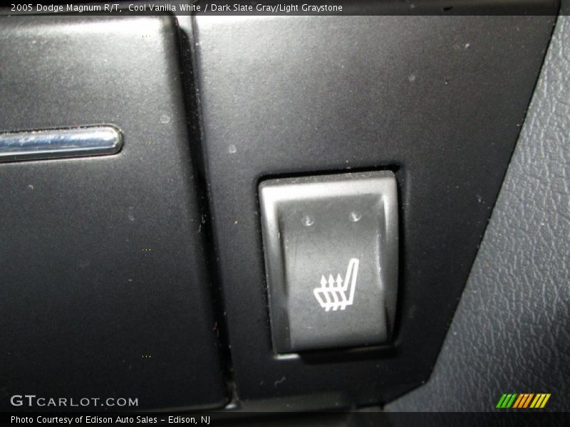 Cool Vanilla White / Dark Slate Gray/Light Graystone 2005 Dodge Magnum R/T