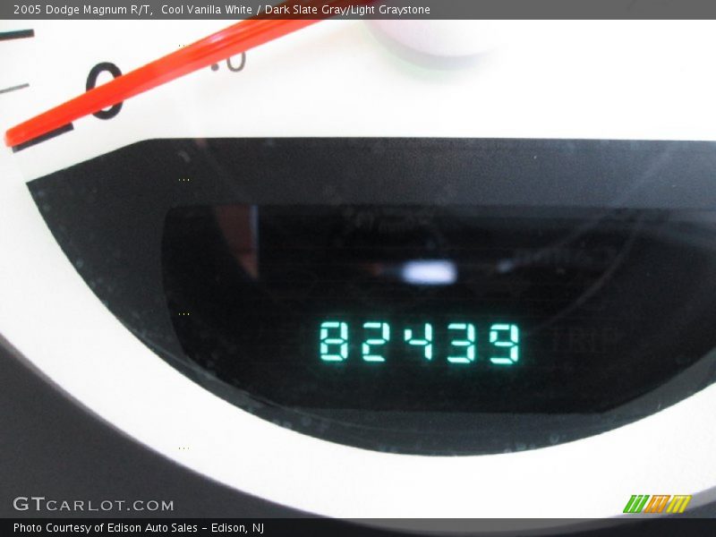 Cool Vanilla White / Dark Slate Gray/Light Graystone 2005 Dodge Magnum R/T