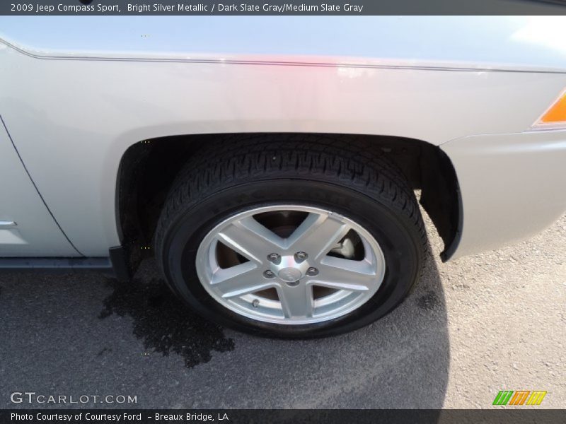 Bright Silver Metallic / Dark Slate Gray/Medium Slate Gray 2009 Jeep Compass Sport