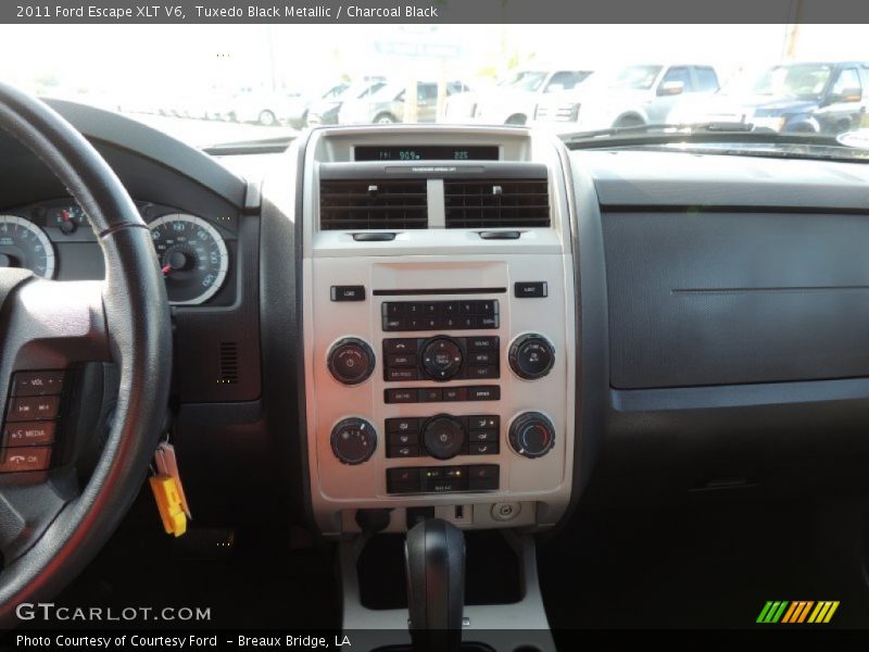 Tuxedo Black Metallic / Charcoal Black 2011 Ford Escape XLT V6