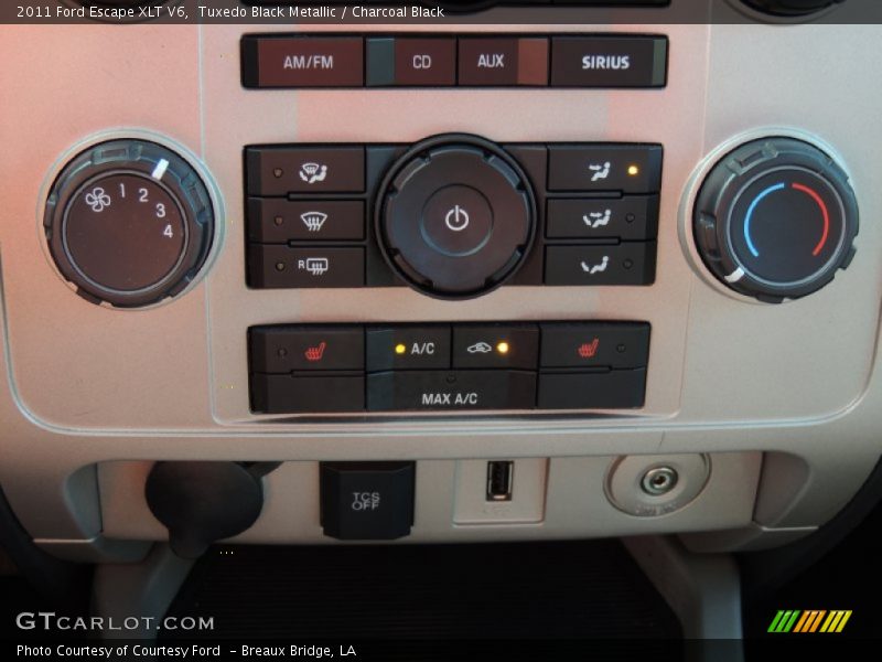 Tuxedo Black Metallic / Charcoal Black 2011 Ford Escape XLT V6