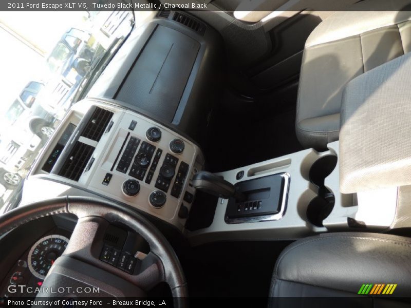 Tuxedo Black Metallic / Charcoal Black 2011 Ford Escape XLT V6