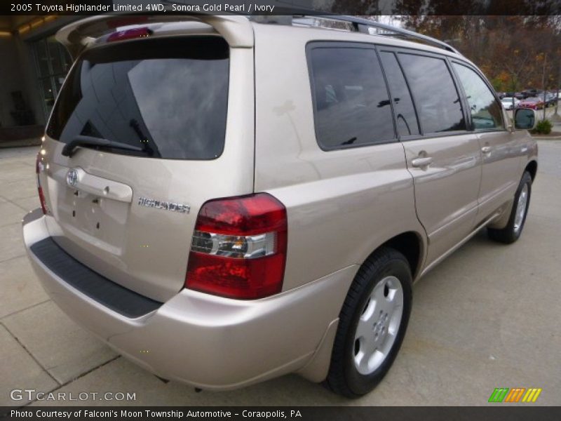 Sonora Gold Pearl / Ivory 2005 Toyota Highlander Limited 4WD