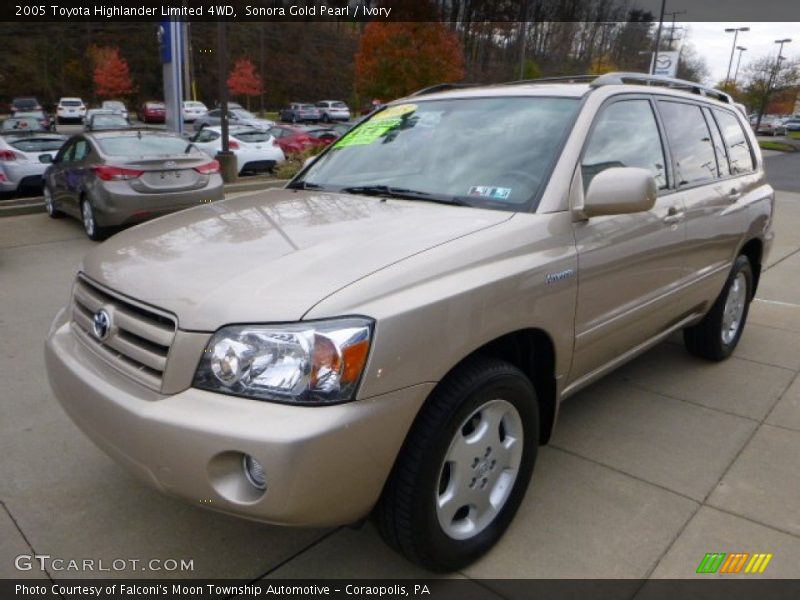 Sonora Gold Pearl / Ivory 2005 Toyota Highlander Limited 4WD