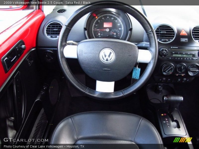 Salsa Red / Black 2009 Volkswagen New Beetle 2.5 Coupe