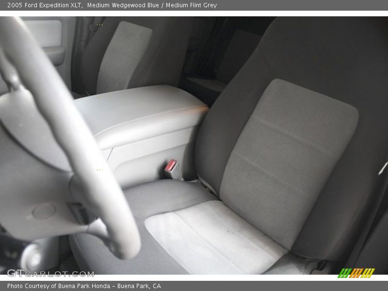 Medium Wedgewood Blue / Medium Flint Grey 2005 Ford Expedition XLT