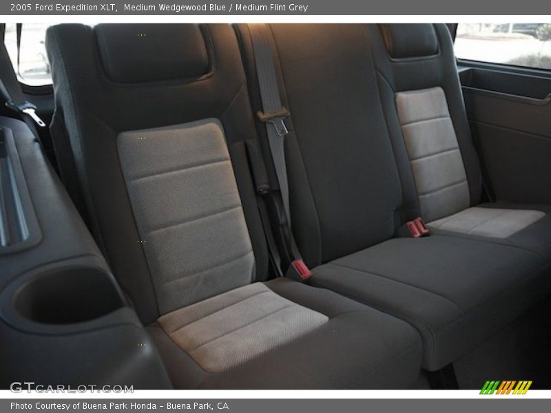Medium Wedgewood Blue / Medium Flint Grey 2005 Ford Expedition XLT