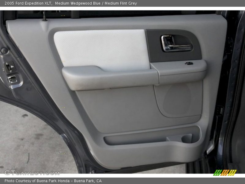 Medium Wedgewood Blue / Medium Flint Grey 2005 Ford Expedition XLT