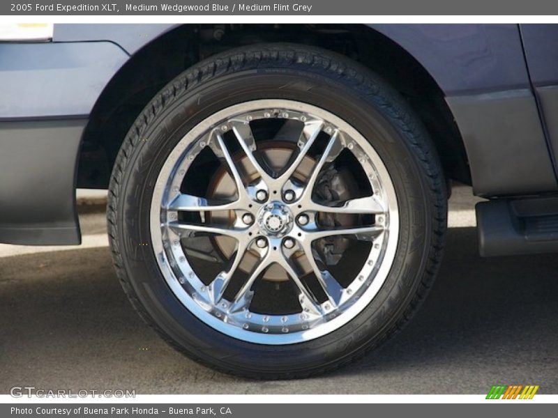 Medium Wedgewood Blue / Medium Flint Grey 2005 Ford Expedition XLT