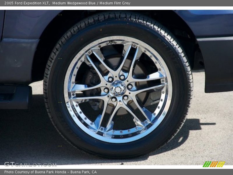 Medium Wedgewood Blue / Medium Flint Grey 2005 Ford Expedition XLT