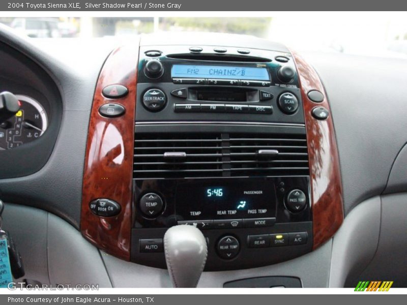 Silver Shadow Pearl / Stone Gray 2004 Toyota Sienna XLE