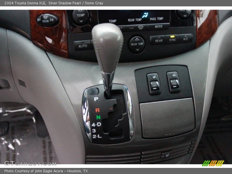 Silver Shadow Pearl / Stone Gray 2004 Toyota Sienna XLE