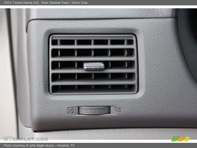 Silver Shadow Pearl / Stone Gray 2004 Toyota Sienna XLE