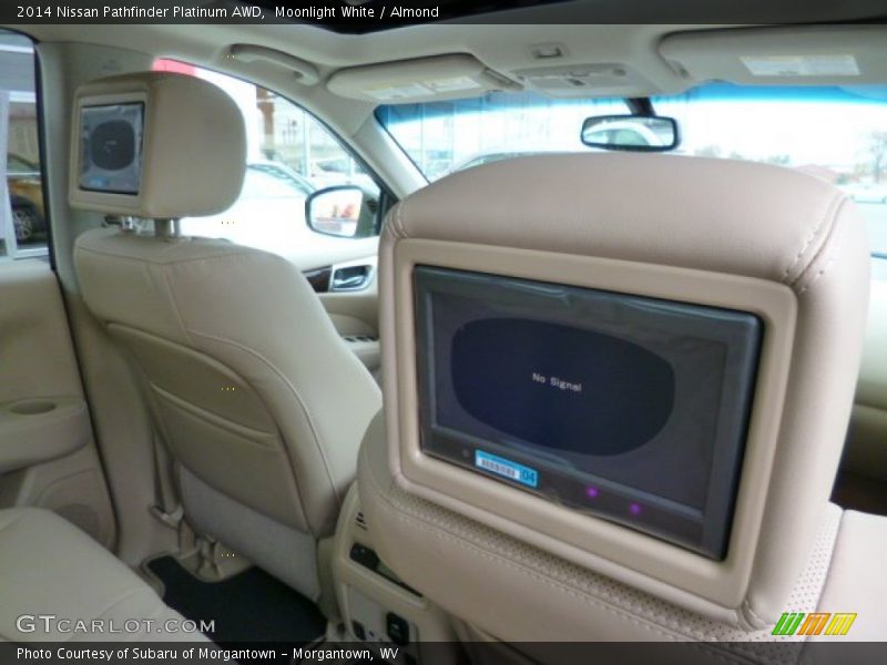 Moonlight White / Almond 2014 Nissan Pathfinder Platinum AWD