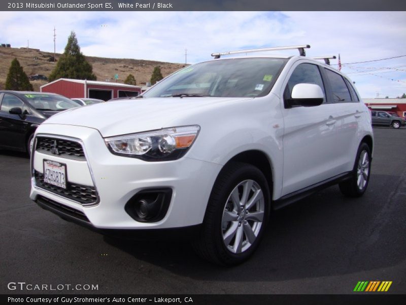 White Pearl / Black 2013 Mitsubishi Outlander Sport ES