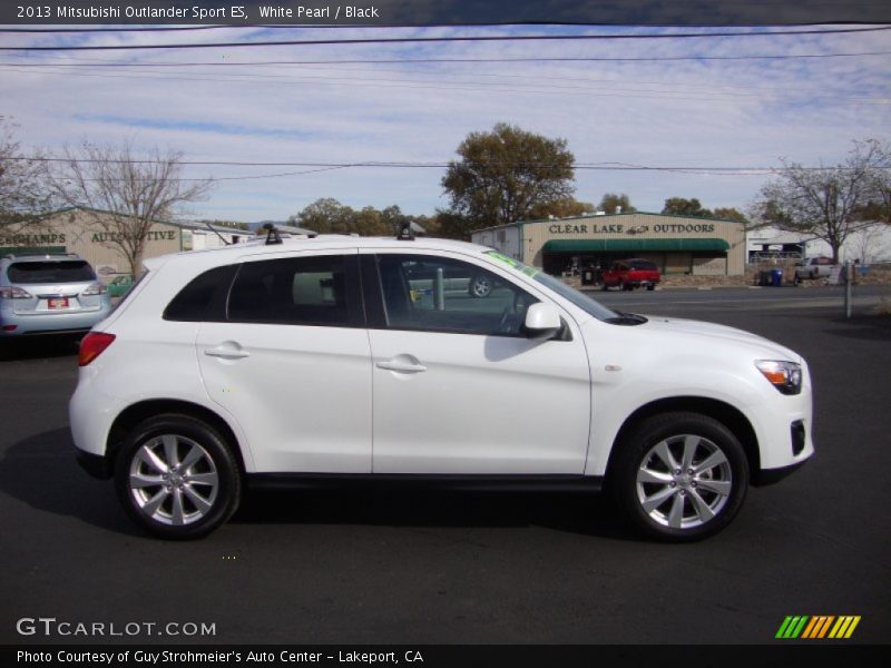 White Pearl / Black 2013 Mitsubishi Outlander Sport ES