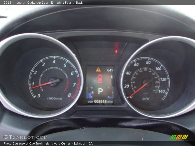 White Pearl / Black 2013 Mitsubishi Outlander Sport ES