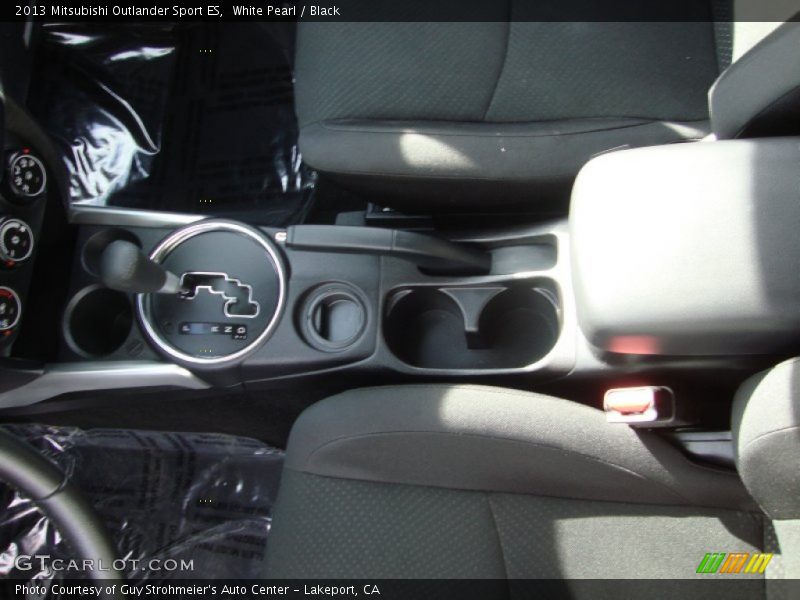 White Pearl / Black 2013 Mitsubishi Outlander Sport ES