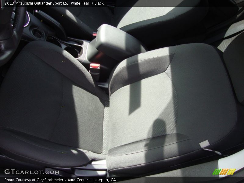 White Pearl / Black 2013 Mitsubishi Outlander Sport ES