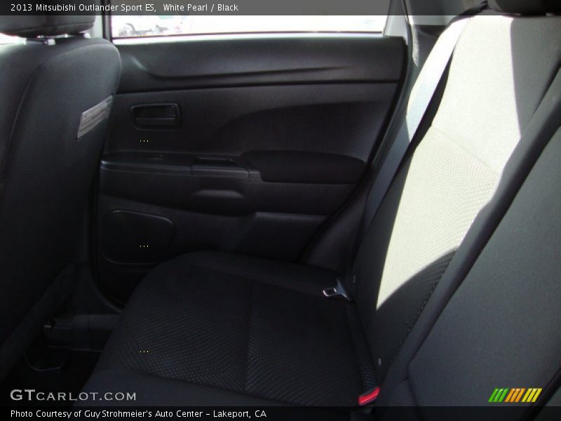 White Pearl / Black 2013 Mitsubishi Outlander Sport ES