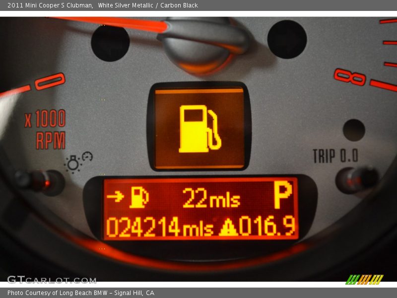 White Silver Metallic / Carbon Black 2011 Mini Cooper S Clubman