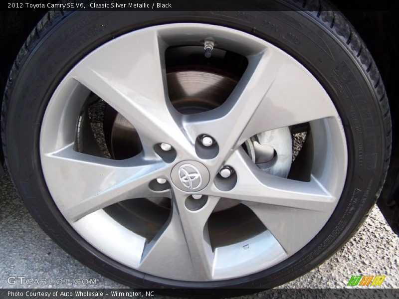 Classic Silver Metallic / Black 2012 Toyota Camry SE V6