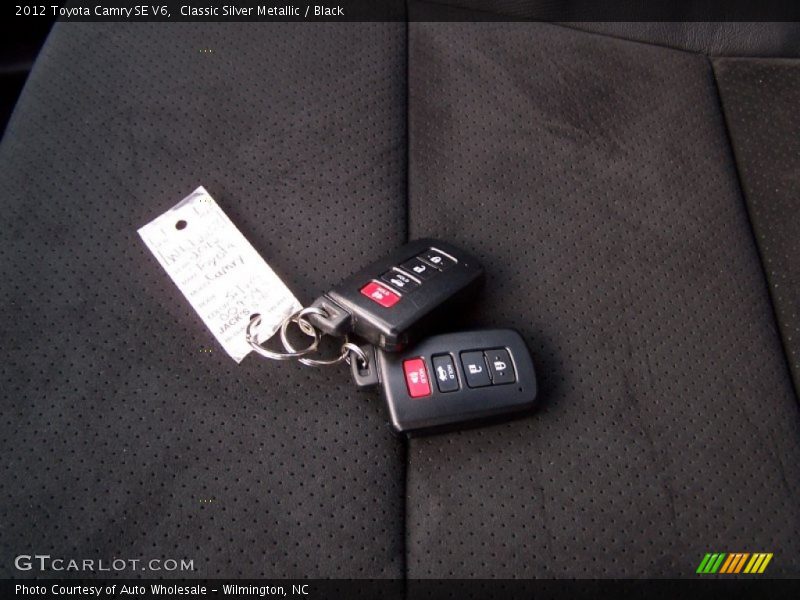 Classic Silver Metallic / Black 2012 Toyota Camry SE V6