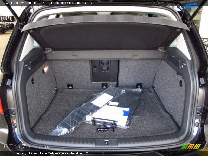 Deep Black Metallic / Black 2014 Volkswagen Tiguan SEL