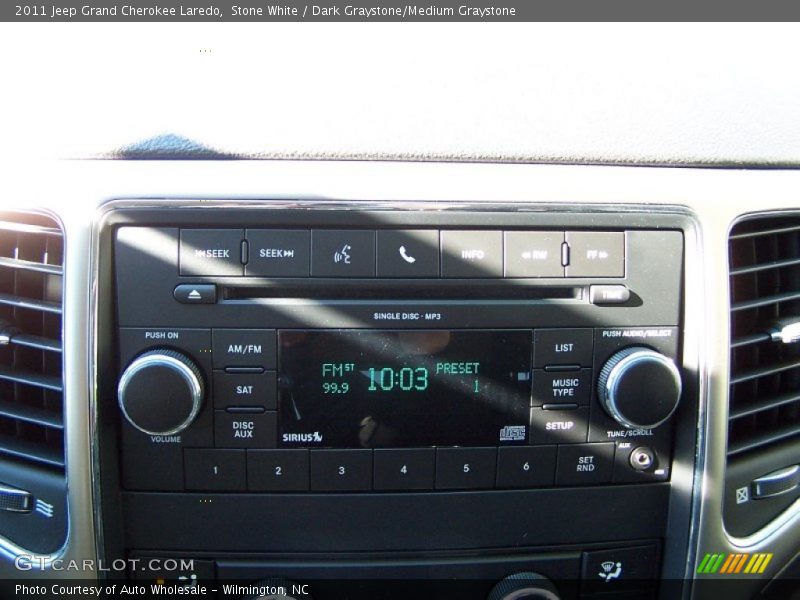 Stone White / Dark Graystone/Medium Graystone 2011 Jeep Grand Cherokee Laredo
