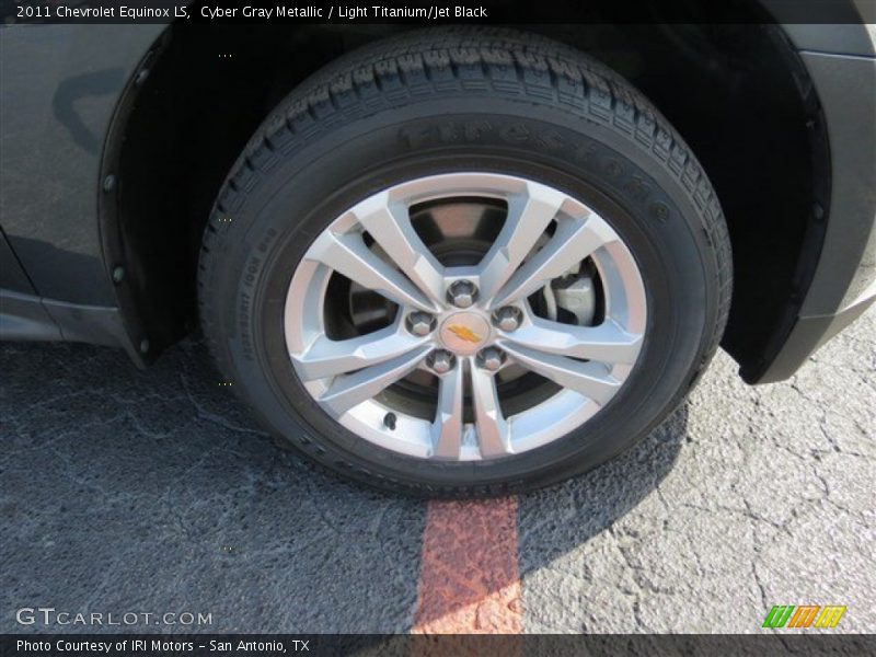 Cyber Gray Metallic / Light Titanium/Jet Black 2011 Chevrolet Equinox LS