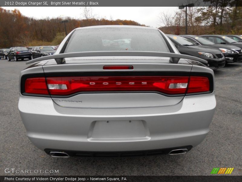 Bright Silver Metallic / Black 2012 Dodge Charger SE