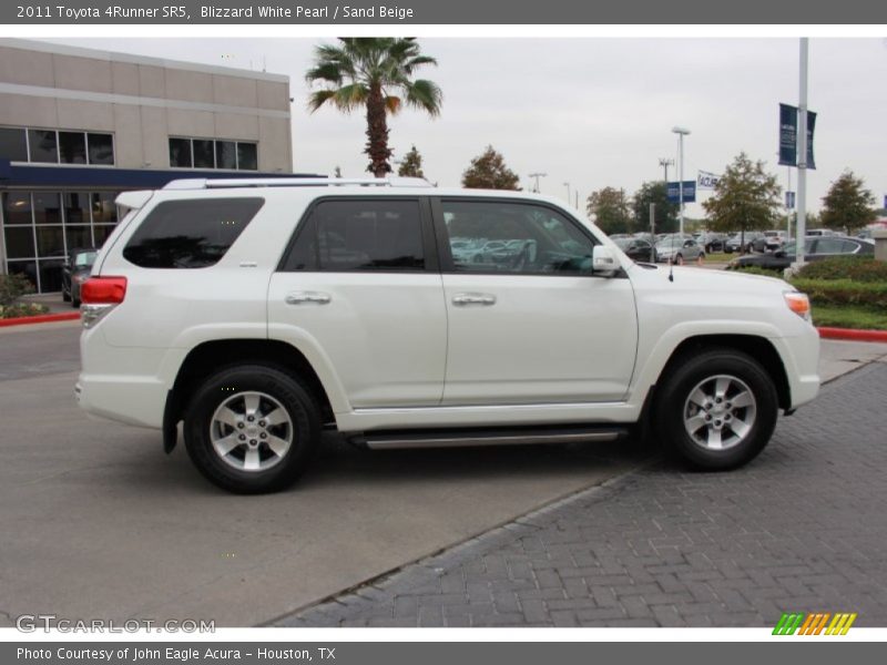 Blizzard White Pearl / Sand Beige 2011 Toyota 4Runner SR5