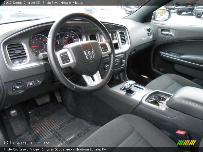 Bright Silver Metallic / Black 2012 Dodge Charger SE