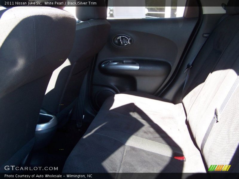 White Pearl / Black/Silver Trim 2011 Nissan Juke SV