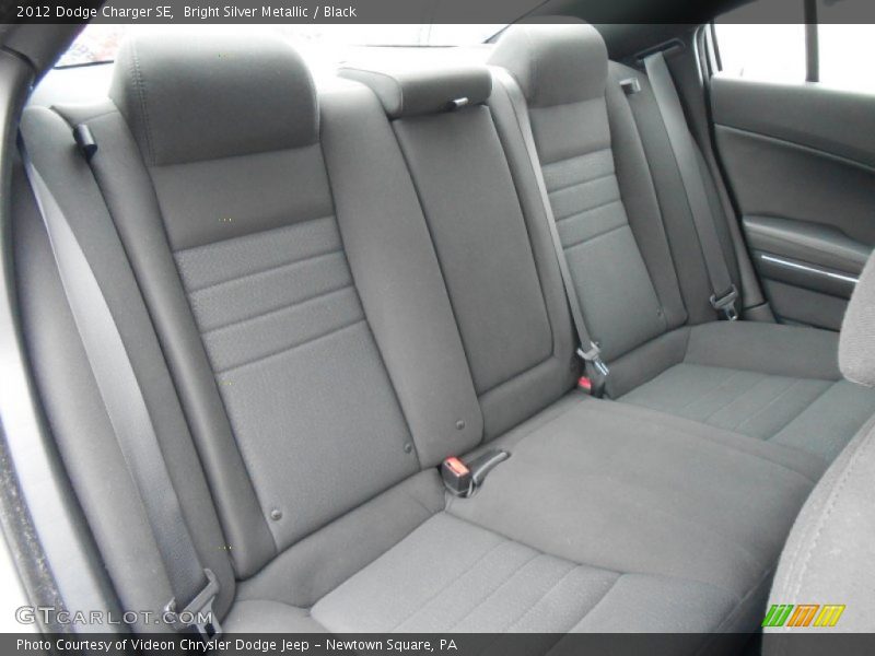 Bright Silver Metallic / Black 2012 Dodge Charger SE